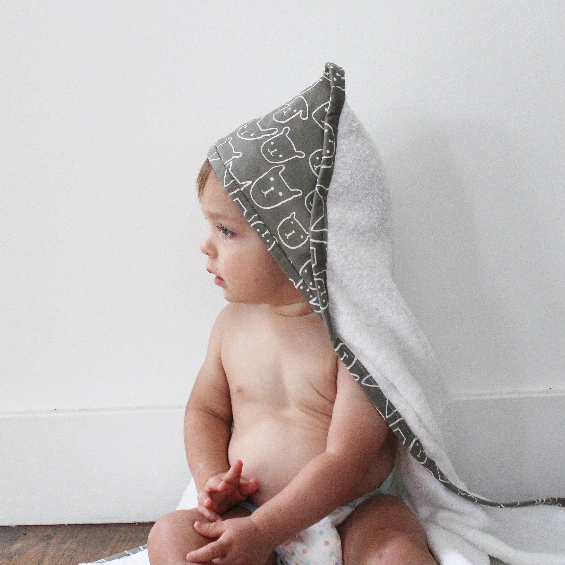 Sew with HaberdasheryFun! Simple and easy baby towel tutorial and free hood pattern piece.